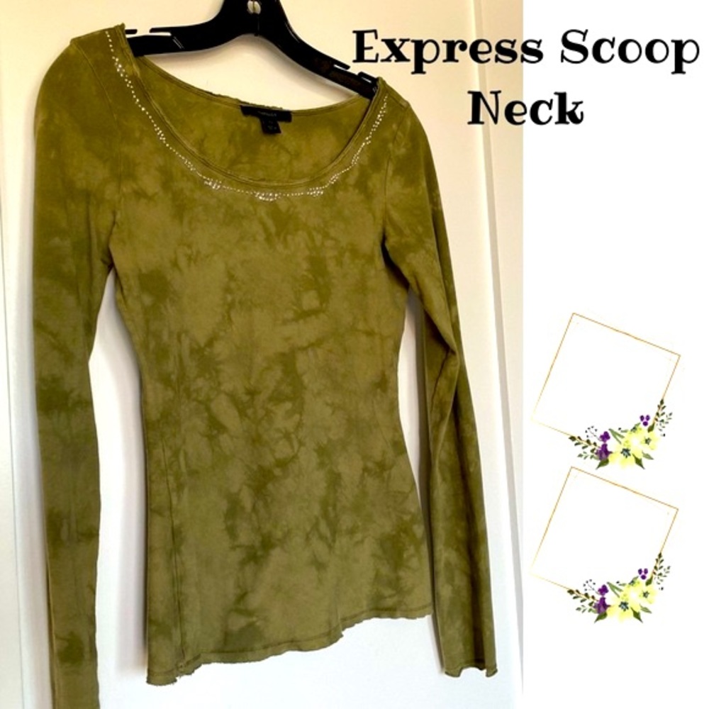Express embellished Scoop Neck Top